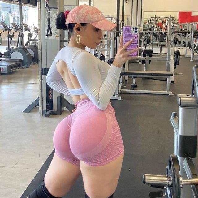 Amizades Coloridas 🔞